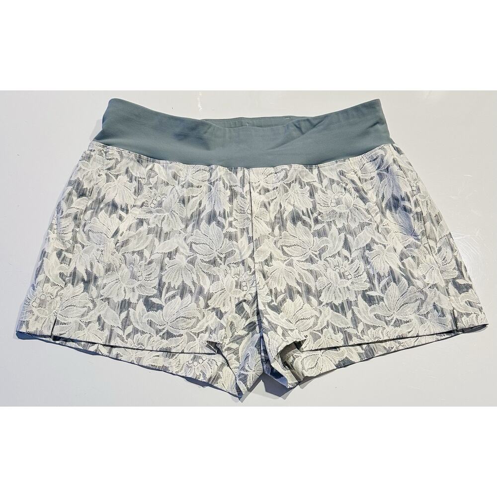 Athleta Trekkie North Short Womens Sz 12 Ethereal Bloom Magnolia White High Rise